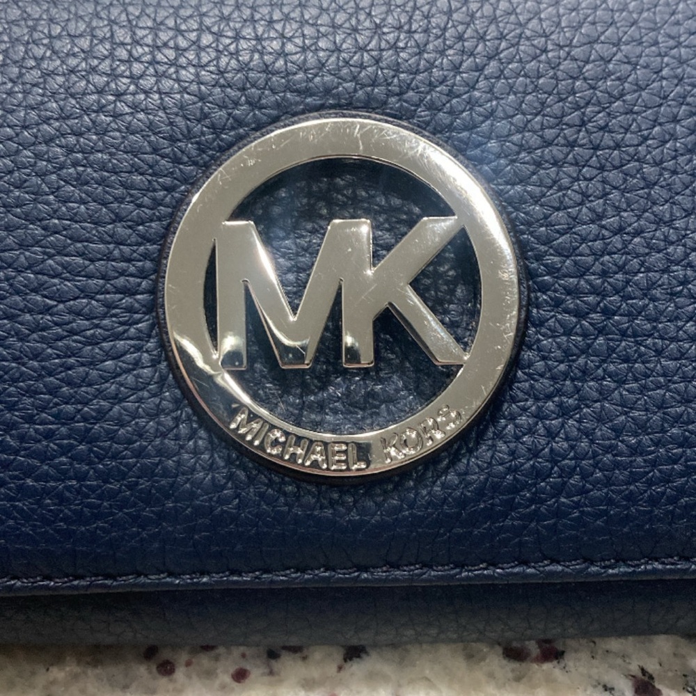 Michael Kors navy blue with silver hardware wallet - Picture 7 of 7